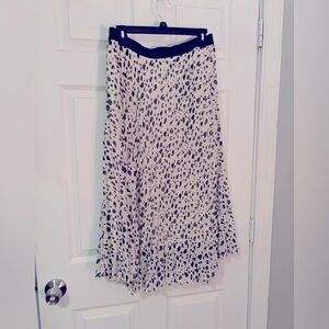 WD NY. Pleated skirt with ANIMAL Print and Elastic Band